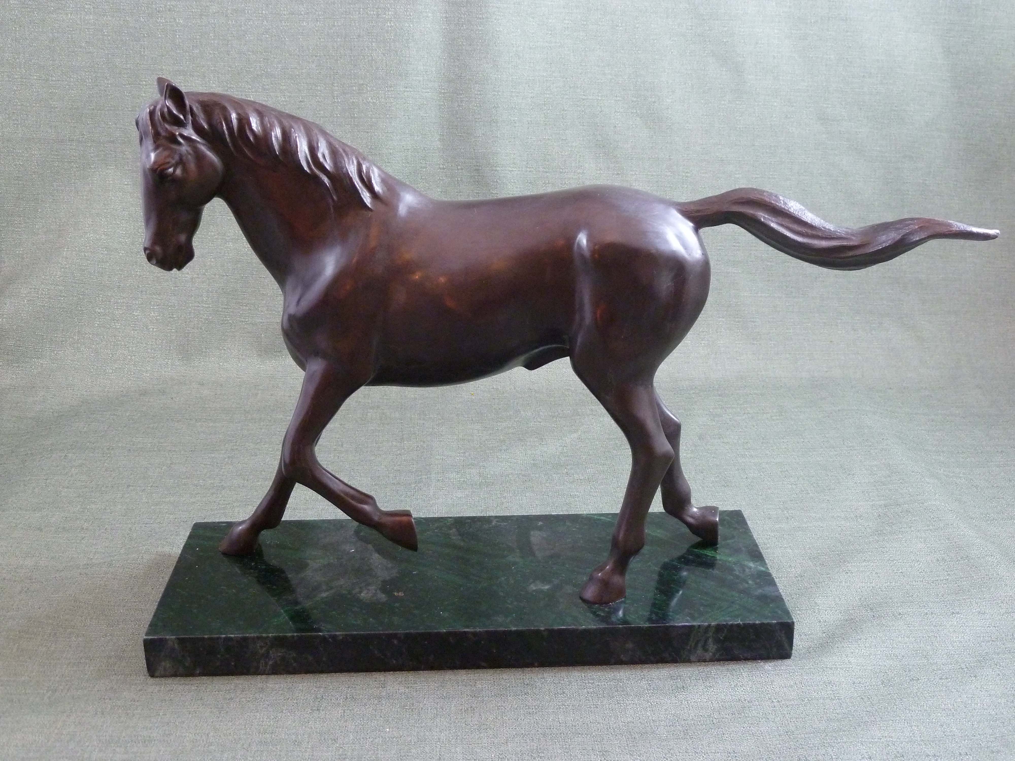 FC1117 Trotting Horse L