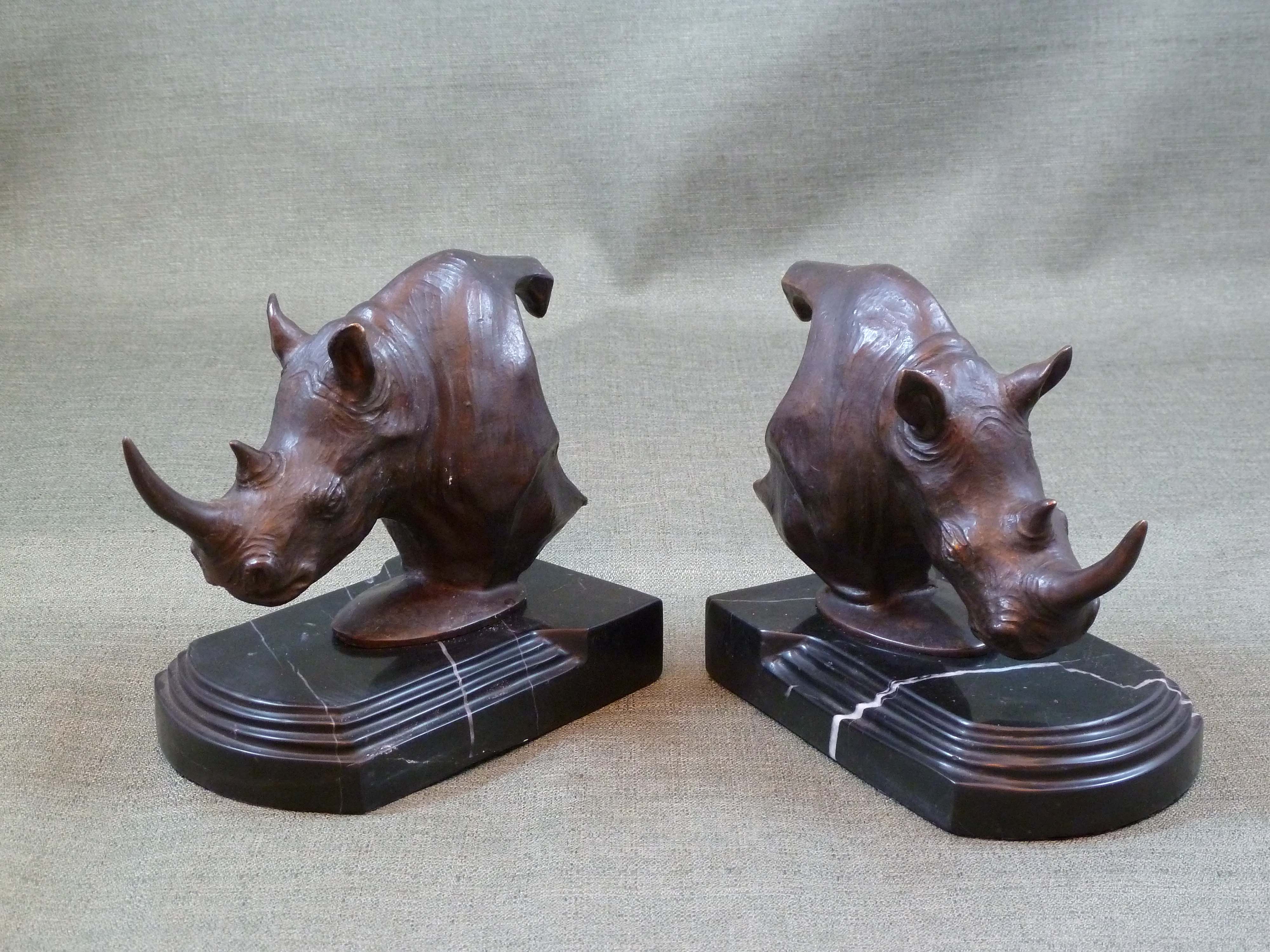 FC1118 Rhino Bookends