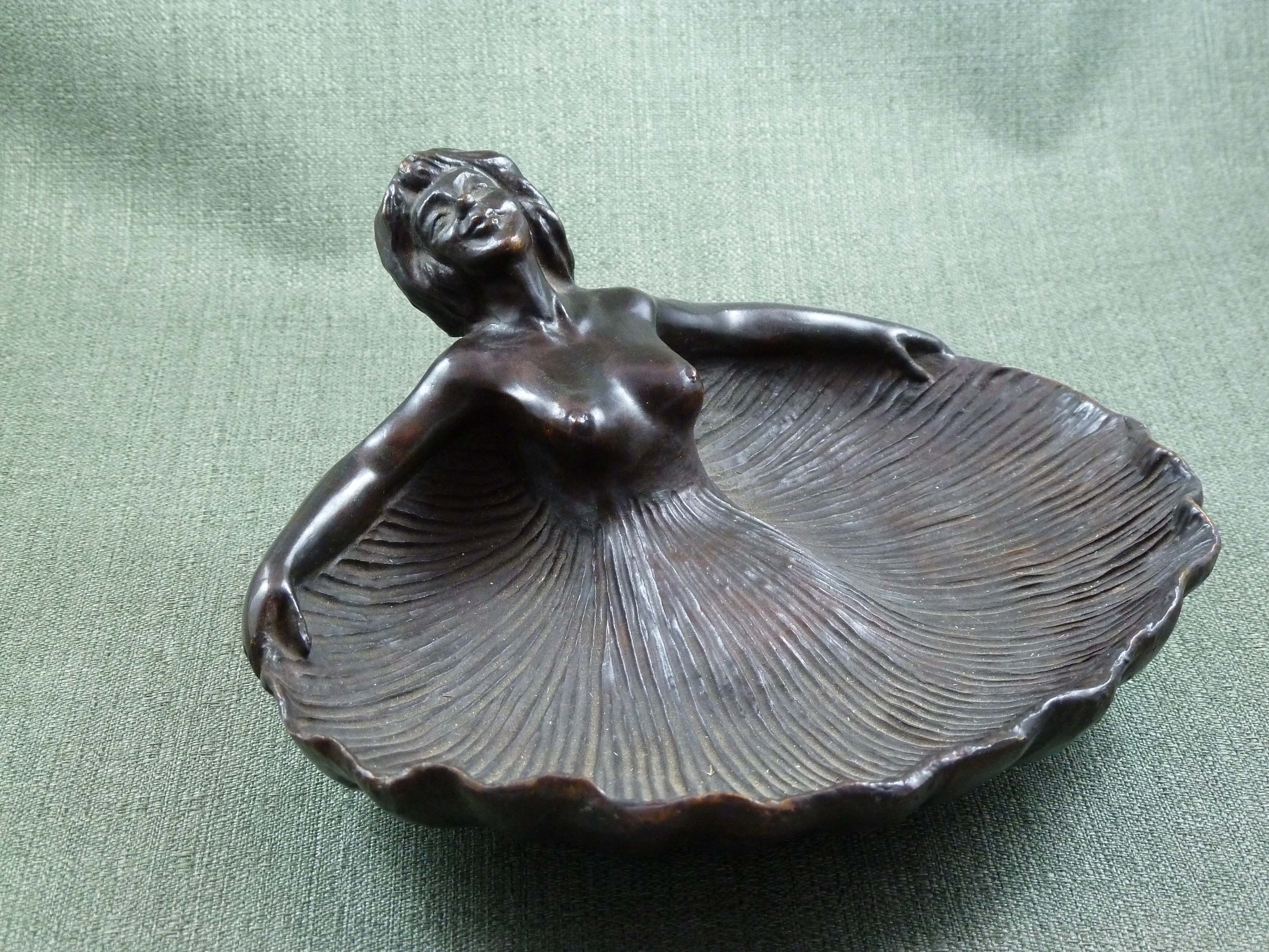 FC1123 Skirt Pin Dish